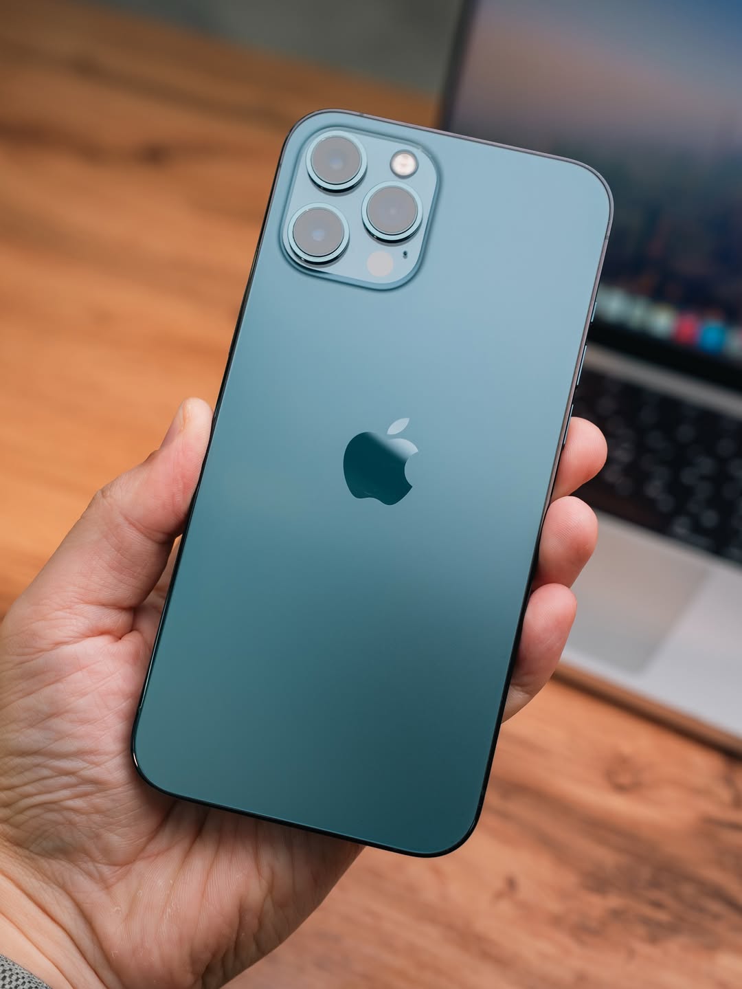 iPhone 12 Pro Max – 256GB (Used, Good Condition, 🔋82%)