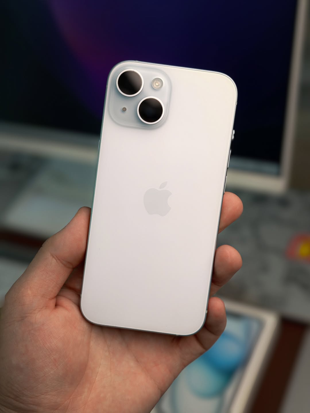iPhone 15 – 128GB (Used, Excellent Condition, 🔋89%)