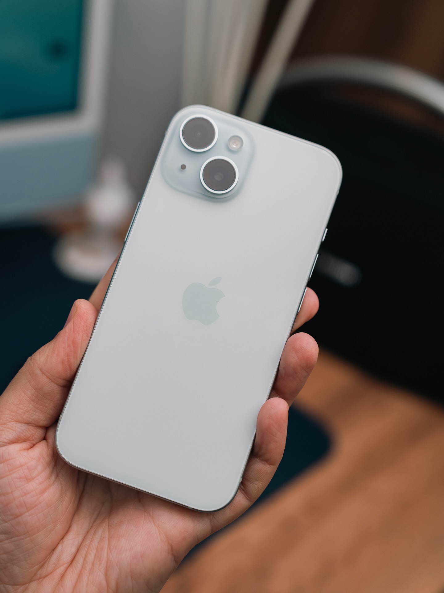 iPhone 15 – 128GB (Used, Perfect Condition, 🔋87%)