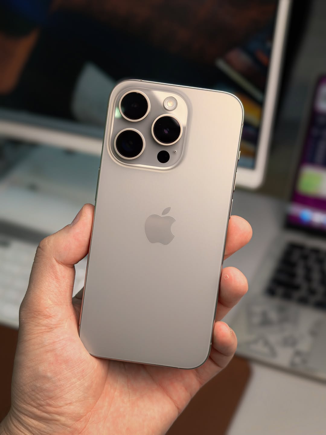 iPhone 15 Pro – 256GB (Used, Excellent Condition, 🔋87%)