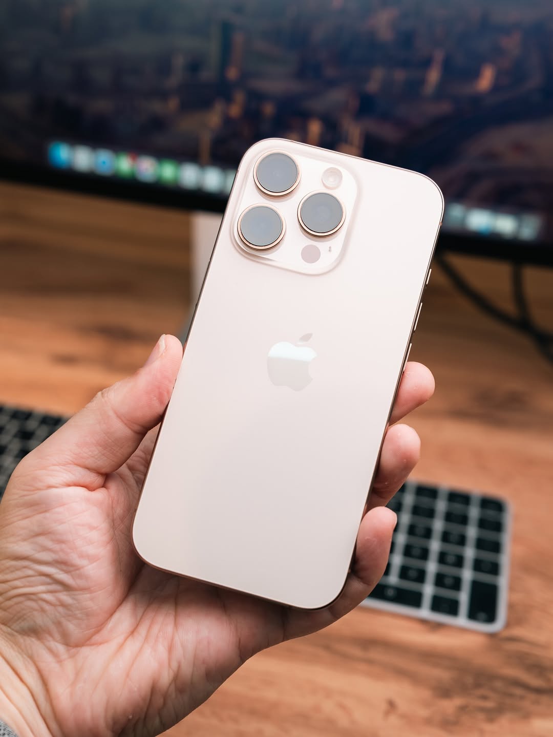 iPhone 16 Pro – 256GB (Used, Perfect Condition, 🔋93%)